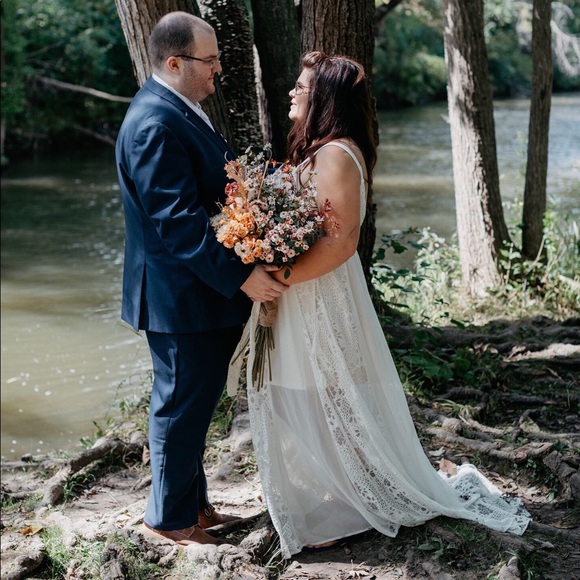 Meet Jacalyn - Picture 5 of 7